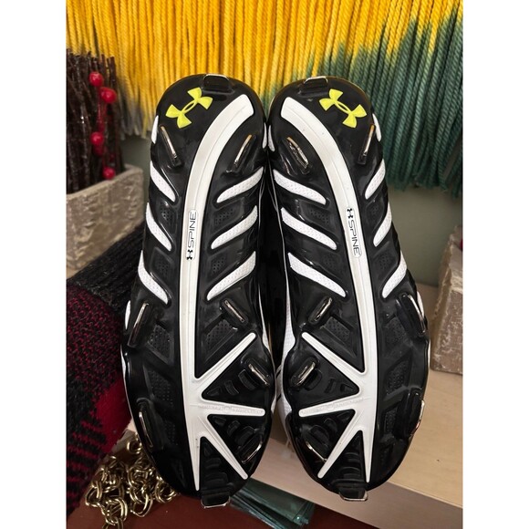 Under Armour cleats - Picture 6 of 8
